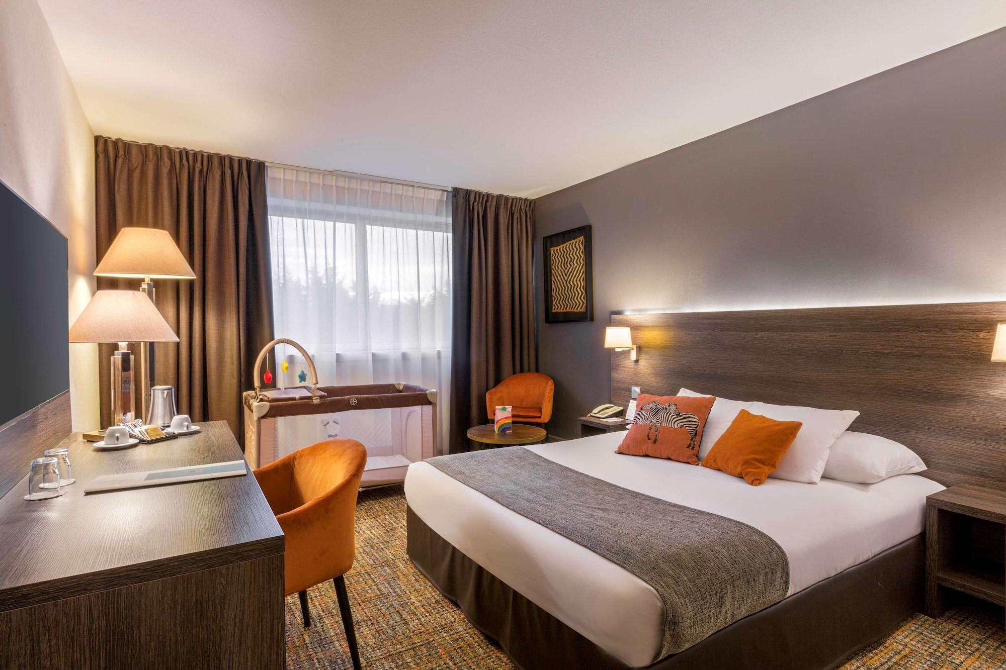 Best Western Plus Hotel Admiral Ла-Тур-де-Сальваньи Экстерьер фото
